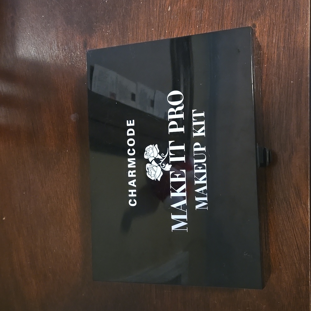 Makeup kit